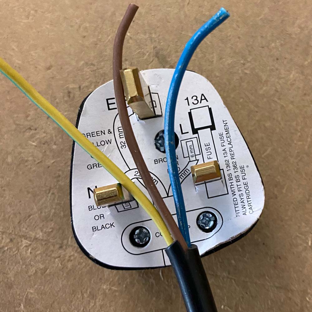 How To Wire Up A 12V Accessory Plug At Eli Cockburn Blog